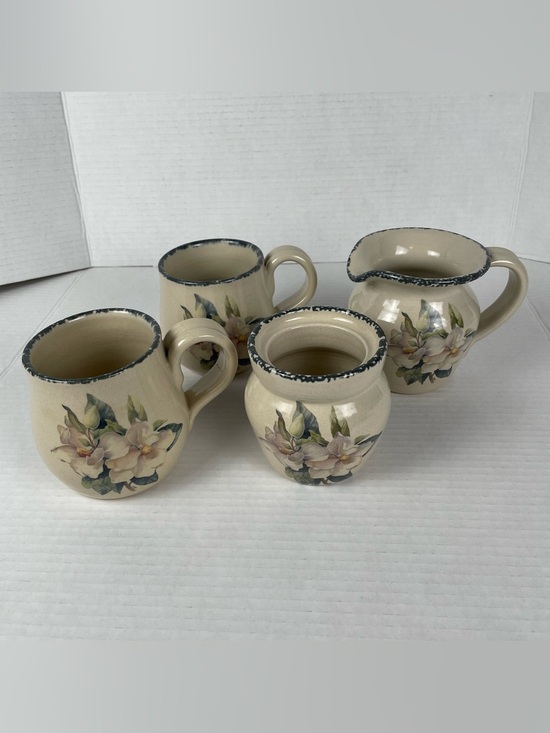 Home & Garden Party Other - Vintage Home & Garden Party Stoneware Magnolia 4pc Set Cups Cream Sugar Canister